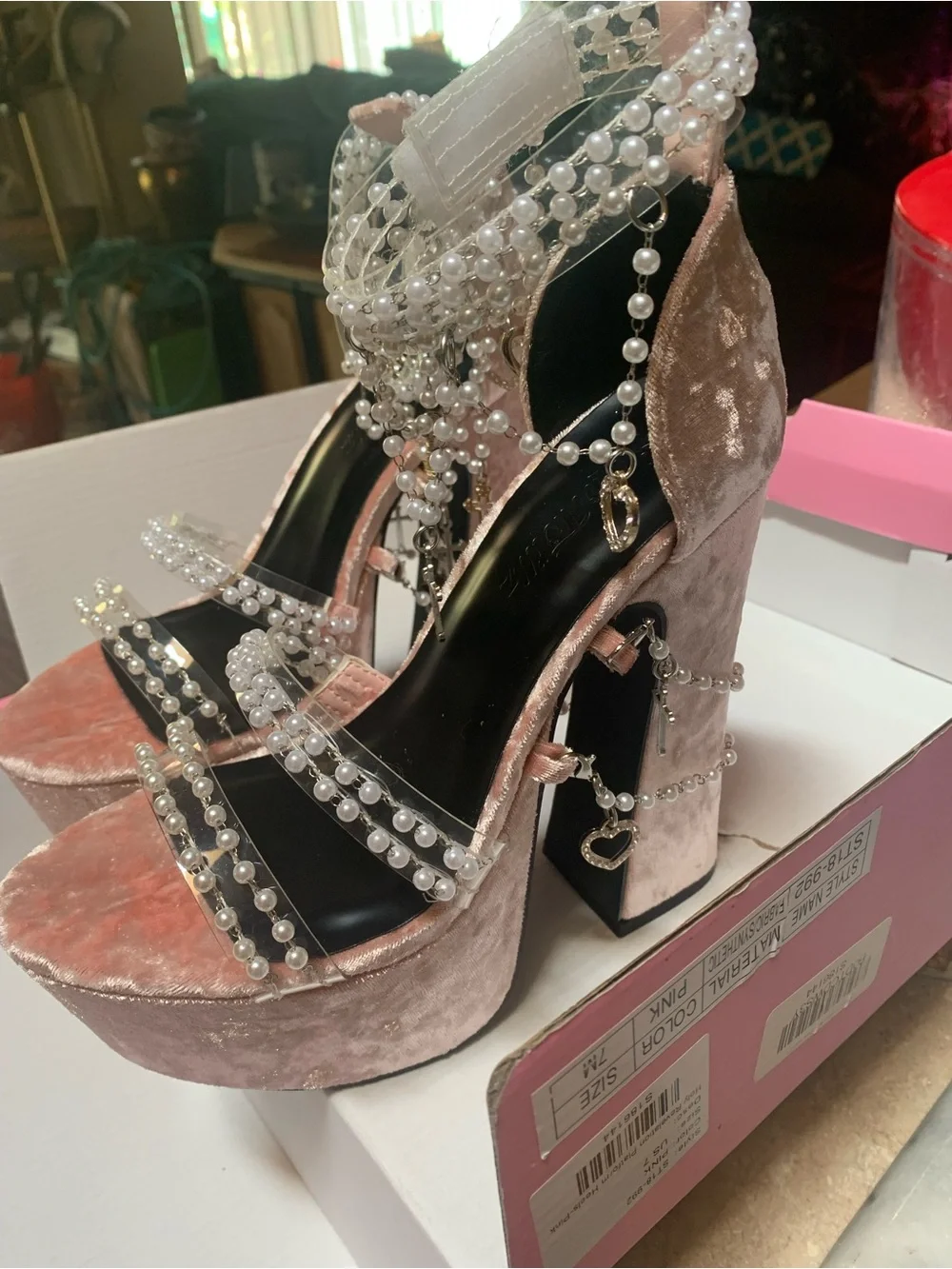 Sugar Thrillz pink size 7 high heel platform